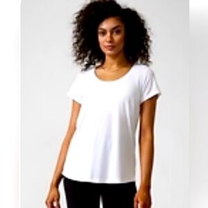 Athleta workout tee. New with tags stratus II tee, bright white, size small